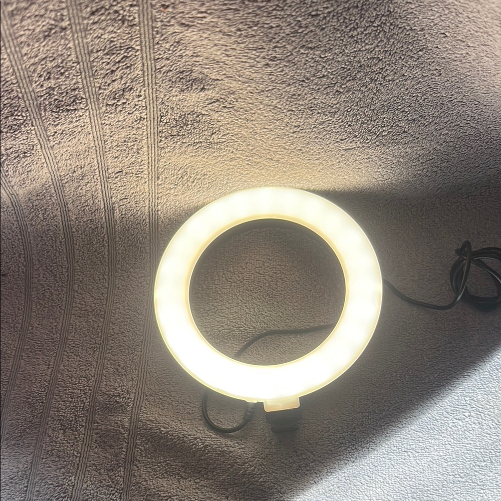 LED Ring Light with Remote - Picture 6 of 6